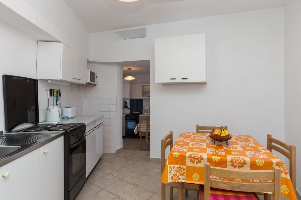 Apartments Miskovic Donje Celo Habitación foto