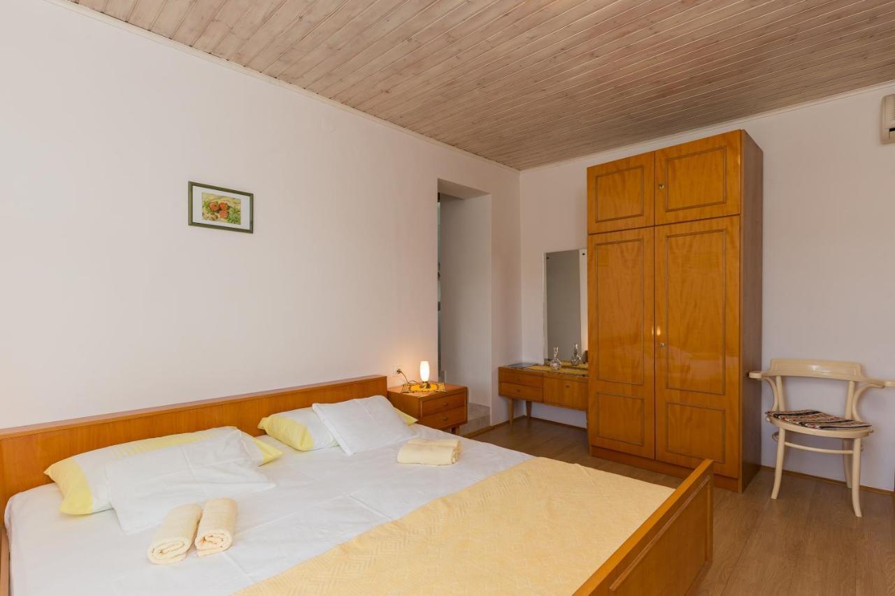 Apartments Miskovic Donje Celo Habitación foto